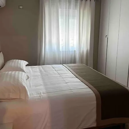 Eja Apartment